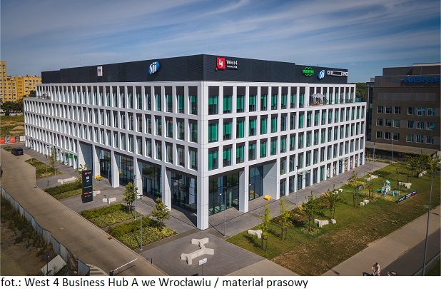 Wrocławska nieruchomość komercyjna West 4 Business Hub A z certyfikatem WiredScore